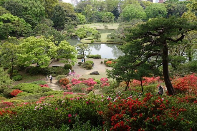 HEN AI TOKYO Rikugien Gardens Tour With Garden Expert - Common questions