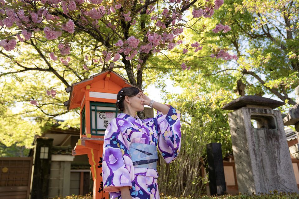 Kyoto Portrait Tour With a Professional Photographer - Pricing and Inclusions