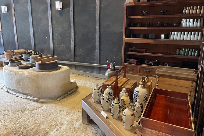 Walk on the Old Tokaido Road and Experience Aizome/Indigo Dyeing - Culinary Delights of the Region