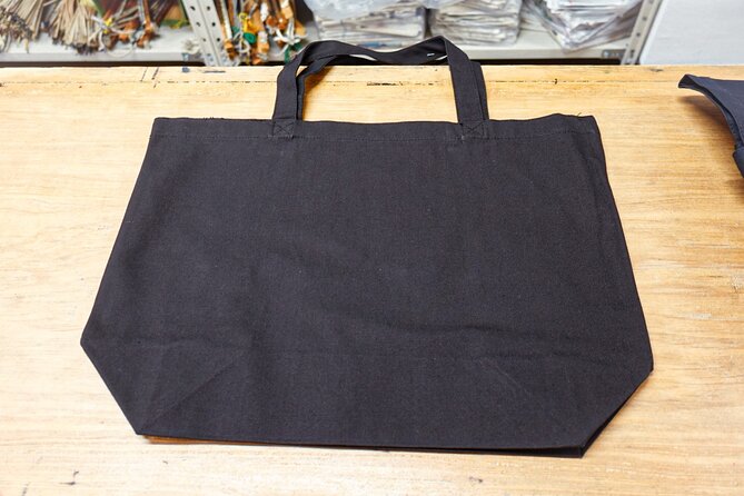 Licensed Guide Tokyo Traditional Dyeing Experience Tour - Common questions