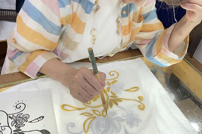 Roketsu Dyeing Experience: M Course Roketsu Dyeing Experience - Cultural Immersion Opportunity