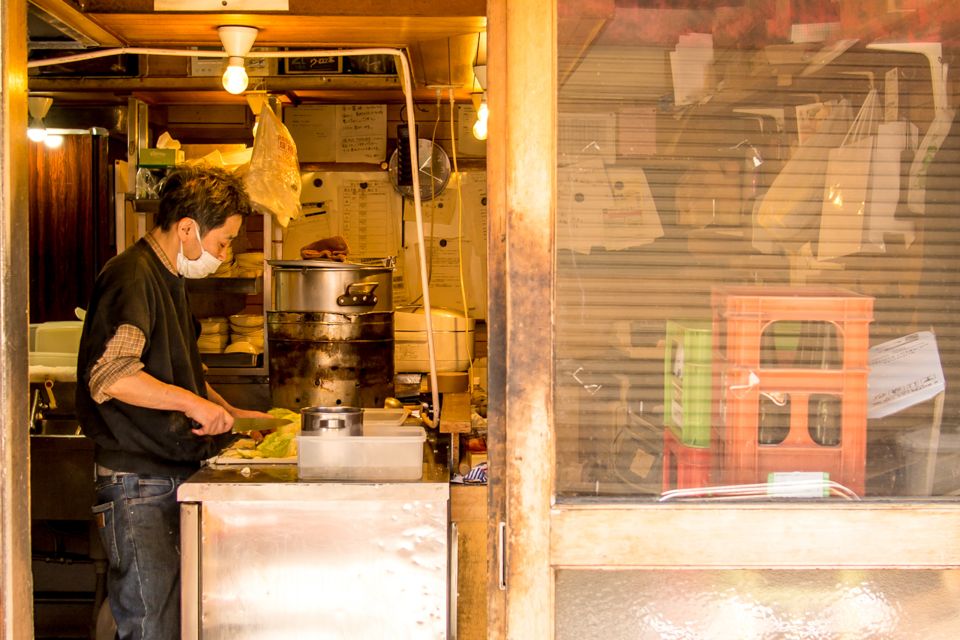 Tokyo: West-Side Walking & Street Food Tour - Customer Reviews