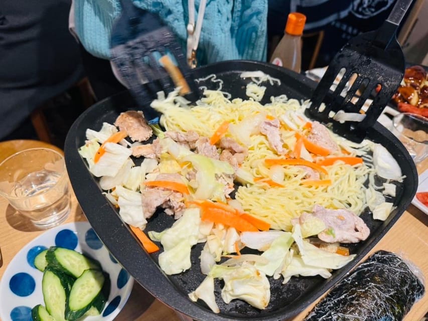 Tokyo : Shared Yakisoba Making and All-You-Can-Drink Sake - Frequently Asked Questions