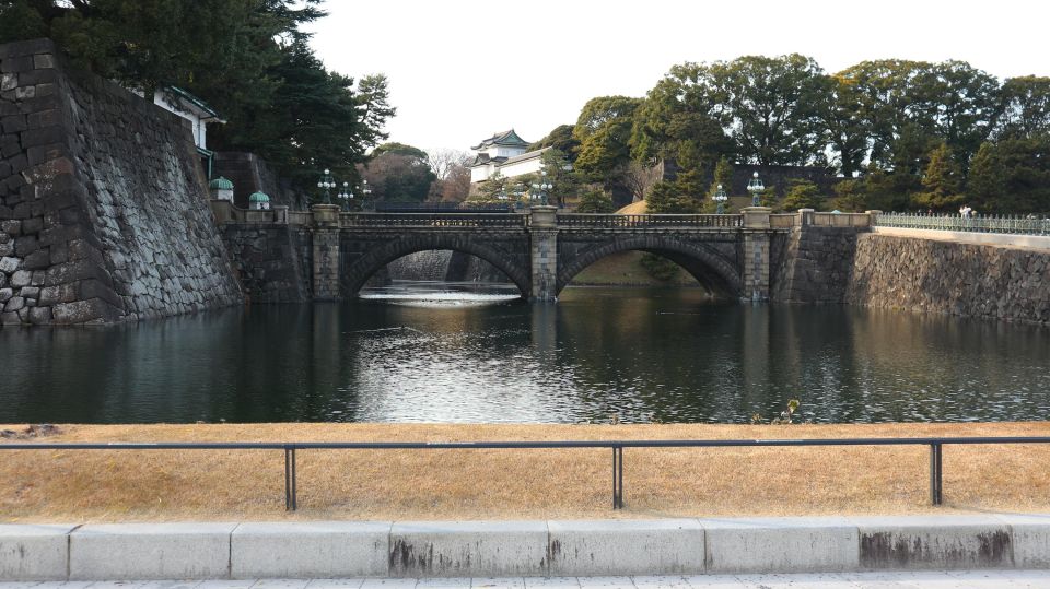 Imperial Palace Around Area Best History Walking Tour - Key Takeaways
